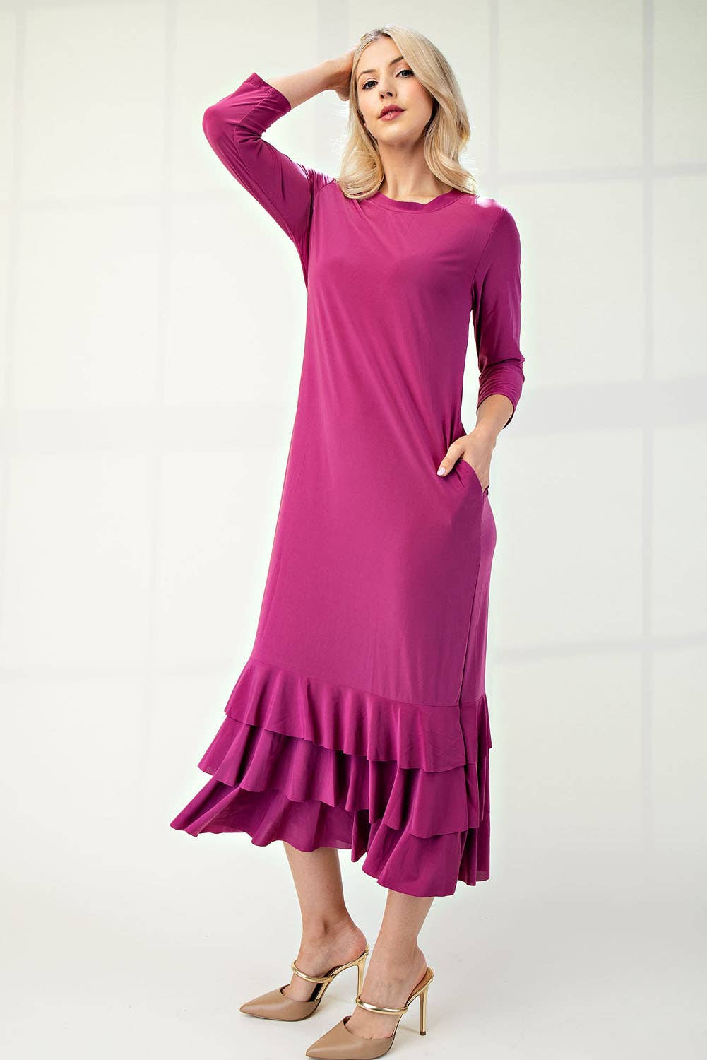 Celeste Clothing – Großhandel Kleid – Damen – Großgrößen-Midikleid mit gestuften Rüschen und 3/4-Ärmeln63