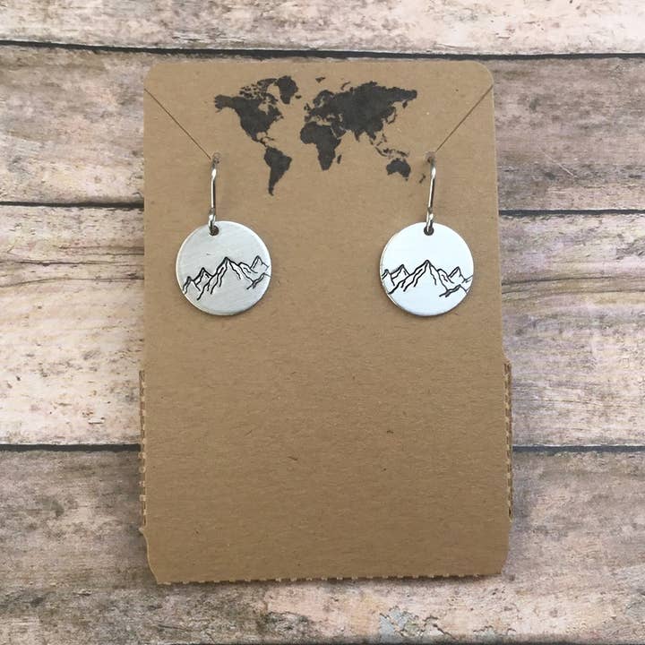 Boucles d'oreilles circulaires Mountain Range couleur argent pour la vente par Jamie Haley Designs