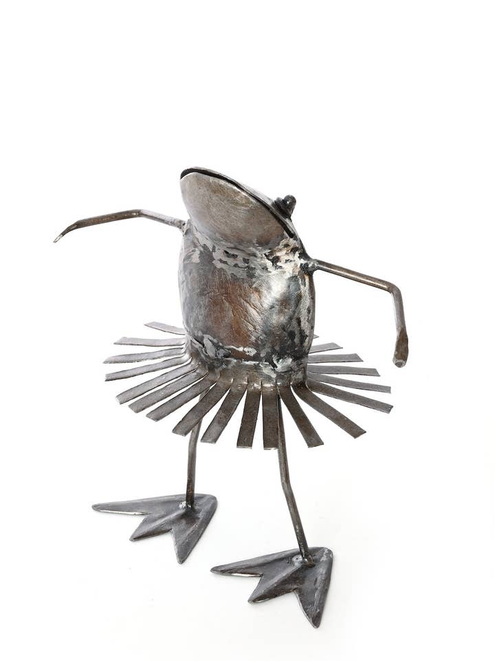 Sculpture de grenouille dansante en pour la vente par Swahili | AFRICAN MODERN