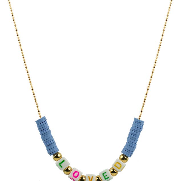Collana con scritta in vinile per bambini — Loved per la vendita all'ingrosso da parte di Little Miss Zoe