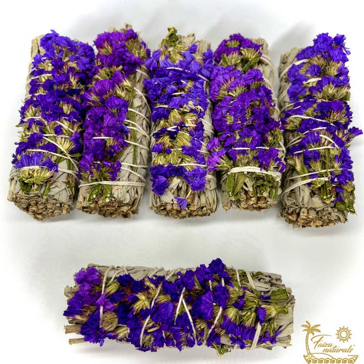 Faiza Naturals - Vente Bâton de sauge - Fleurs violettes de Sinuata avec des paquets de sauge blanche1