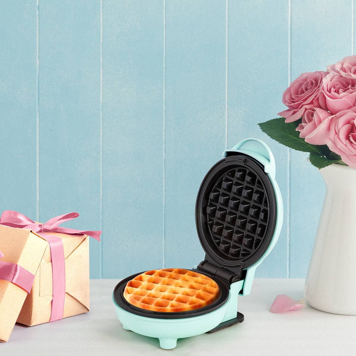 Holstein Housewares - Wholesale Kitchen Appliance - Personal Waffle Maker - 4 inch Mini - Assorted Colors 5