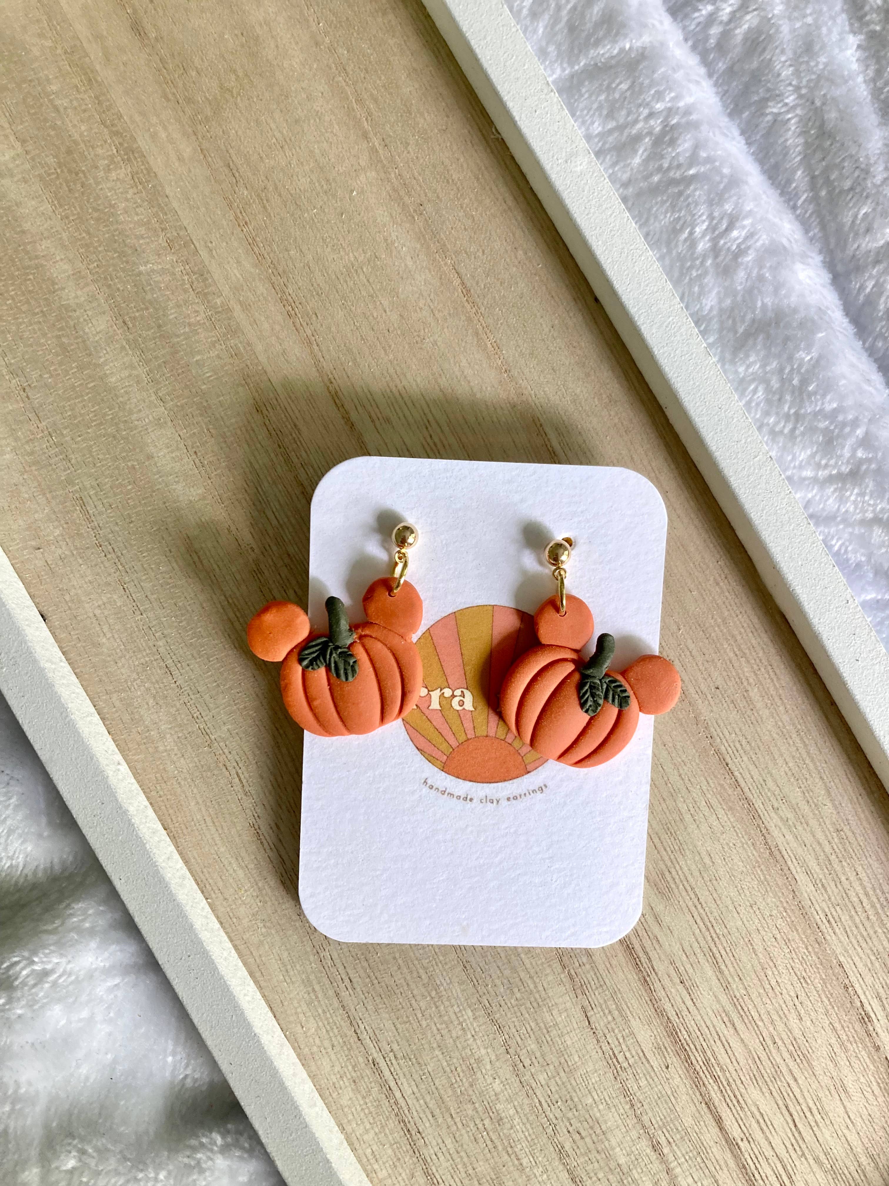 Terra Made - Vendita all'ingrosso Orecchini pendenti - Orecchini pendenti con testa di zucca Mickey