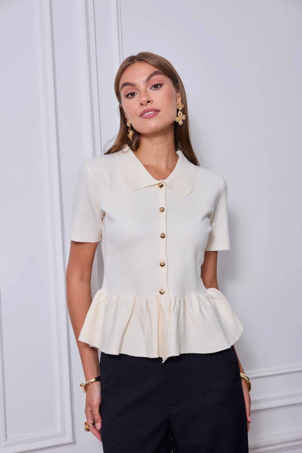 Frime - Wholesale Blouse - Women's - Claudine collar top with ruffled hem - 26984