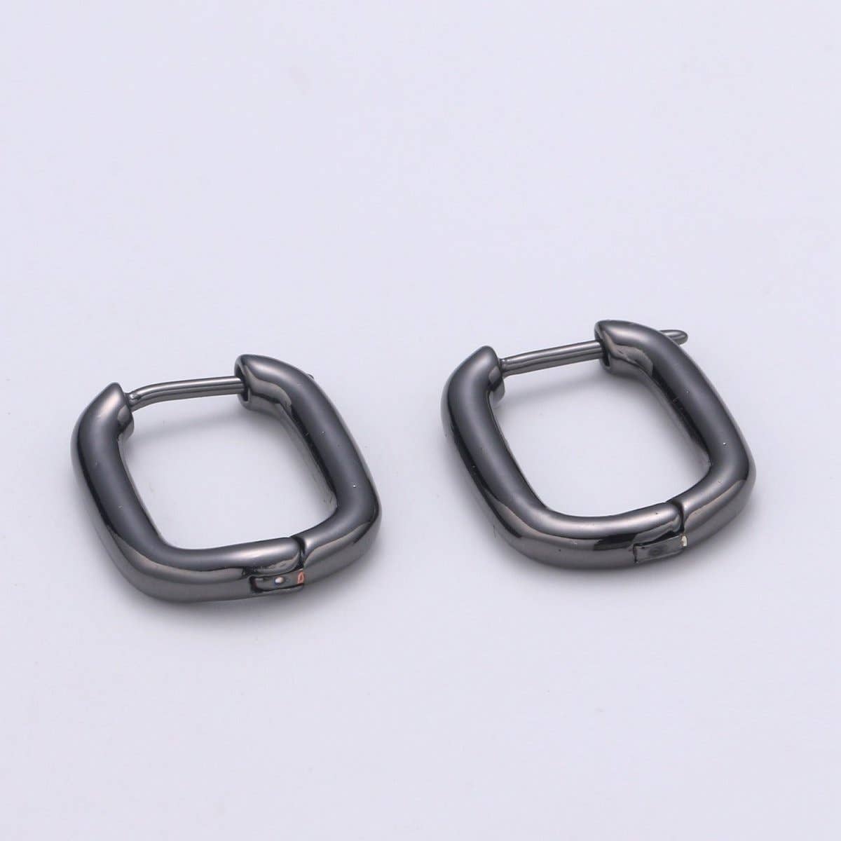 Aim Eternal – wholesale Huggie earrings – Rose Gold huggie Hoop Earrings - U-shaped hoops - Silver hinged snap closure Black Hoop Q-442 - Q-4440