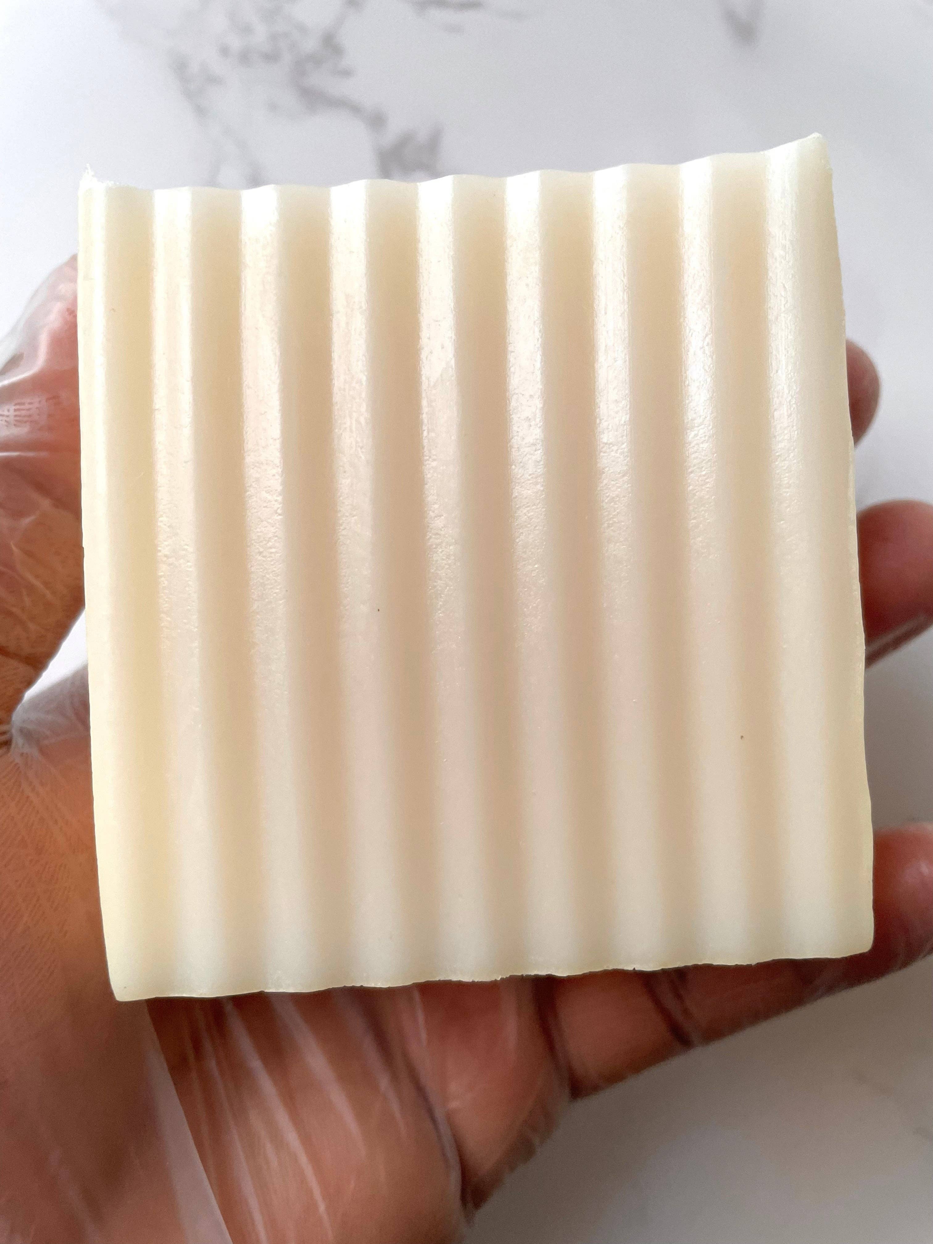 Mellow Melanin LLC - Wholesale Bar Soap - Sea Moss and Manuka Honey Bar Soap2