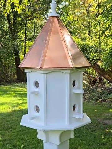 Nichoir amish artisanal extra large avec toit en cuivre et 8 compartiments de nidification, résistant aux intempéries pour la vente par Better Crafter