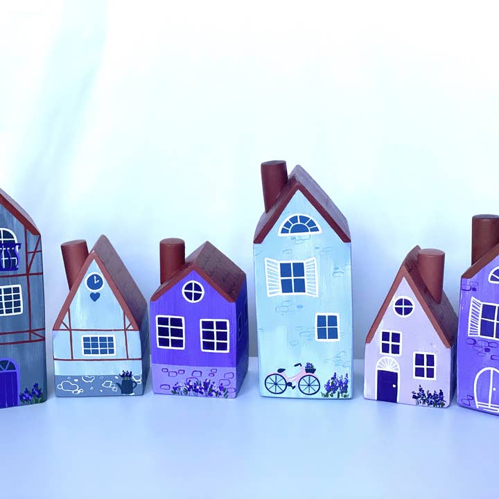 Holzhäuser aus französischem Lavendel für den Großhandel von PoppyBabyCo