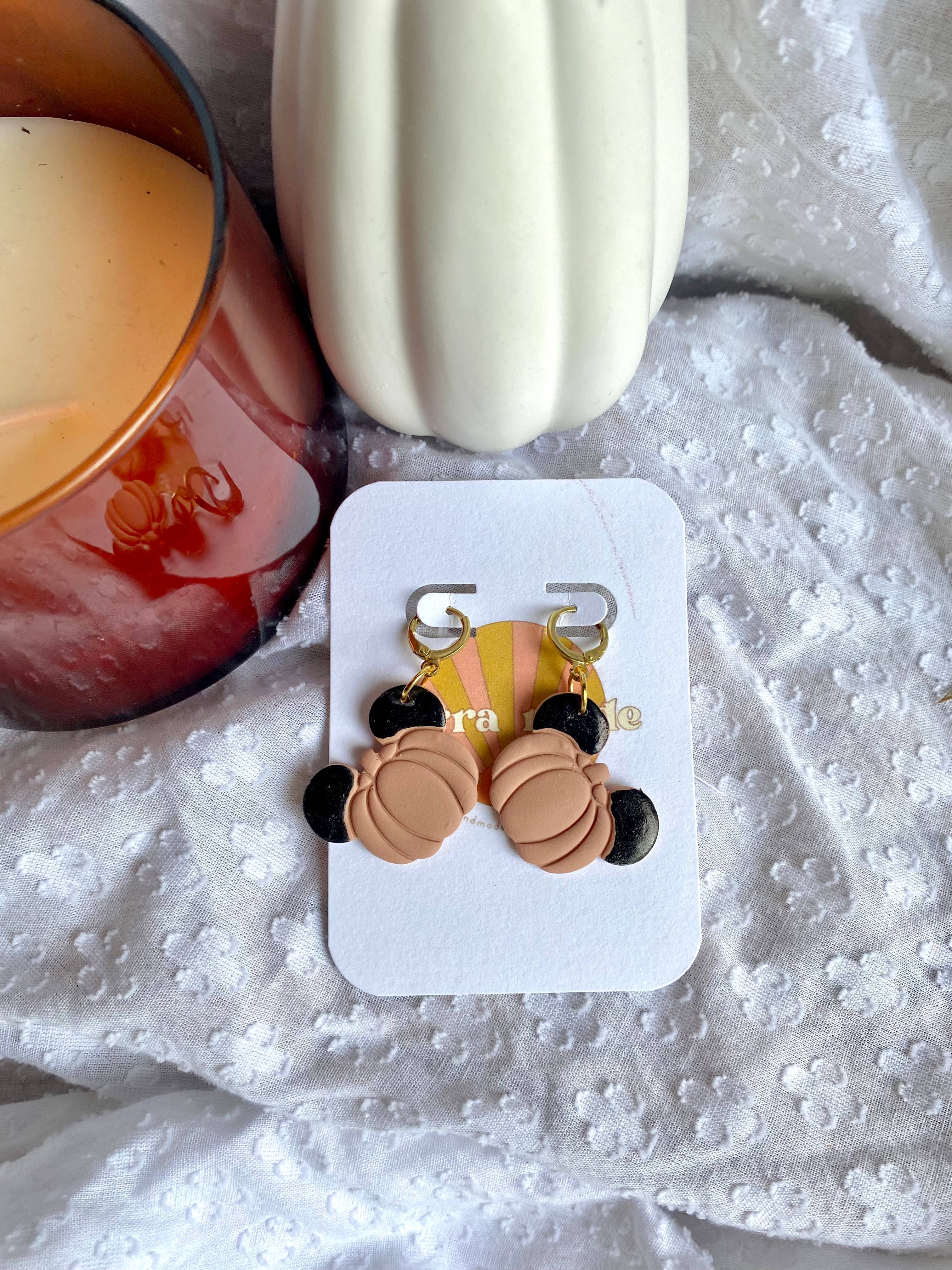 Terra Made – Engroshandel Hængeøreringe og creoløreringe – Mickey græskar hoved dingle øreringe0