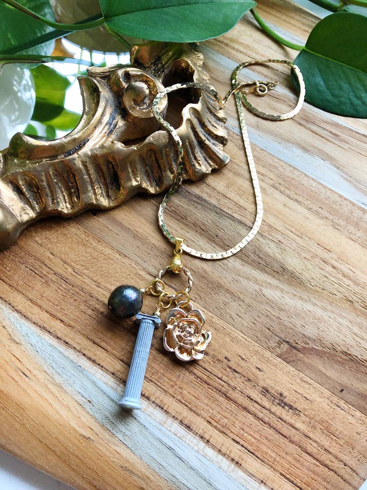 Leda halskæde Guld for engroshandel hos Artifacts World