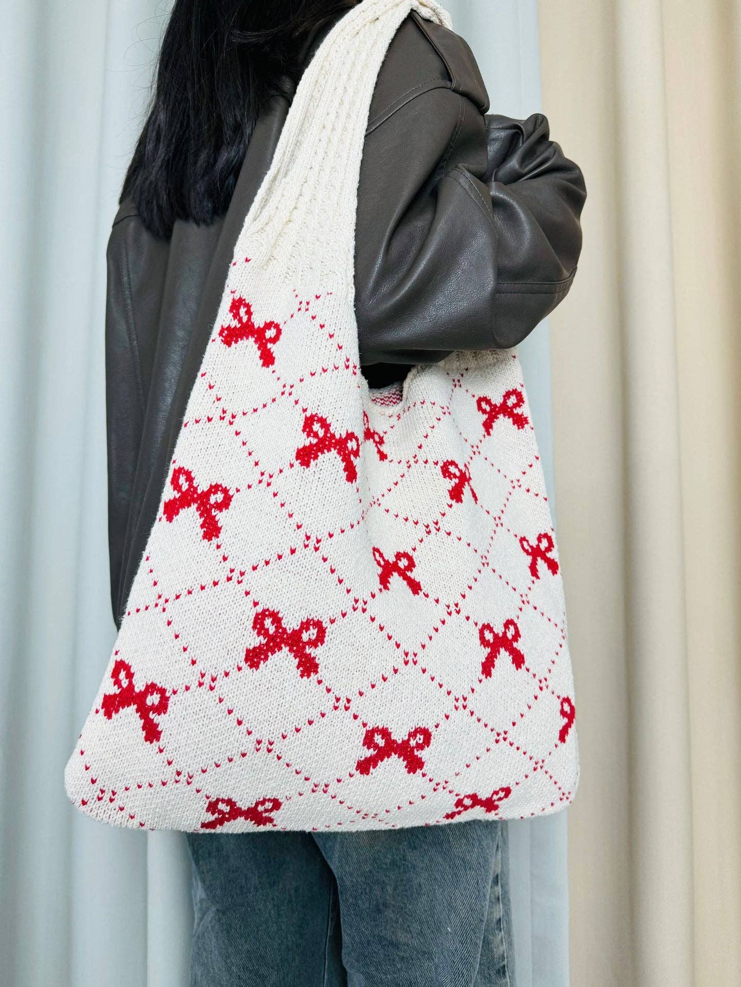 Dipped Shop – Großhandel Tragetasche – Damen – Gestrickte Schultertasche mit Bogenmuster und großem Fassungsvermögen DPB11069