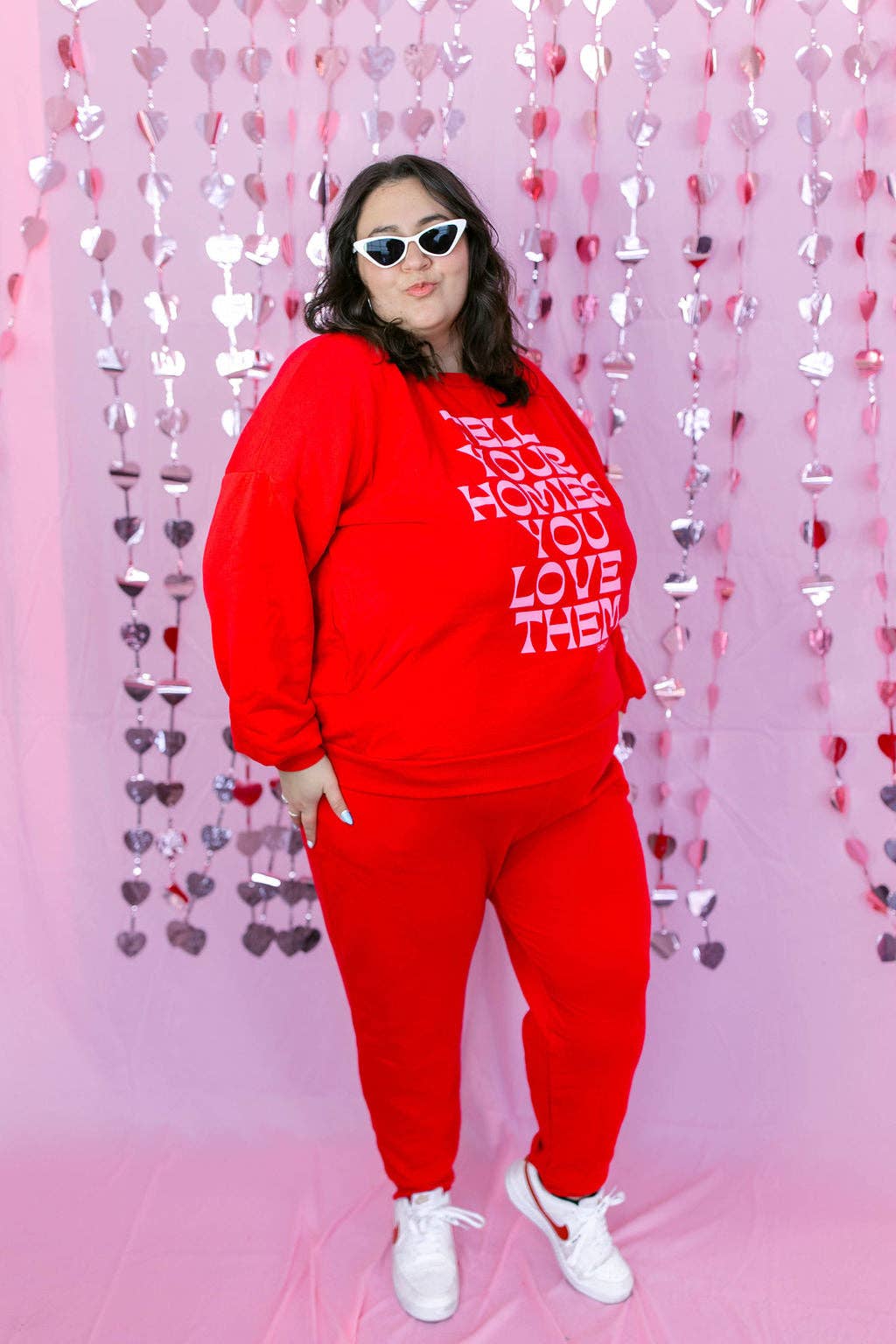 Taby Originals – Engroshandel Loungesæt - Dame – TABY ORIGINAL DESIGN: Fortæl dine venner, at du elsker dem i RØD*** PUFF*** & ULTRA SOFT***17