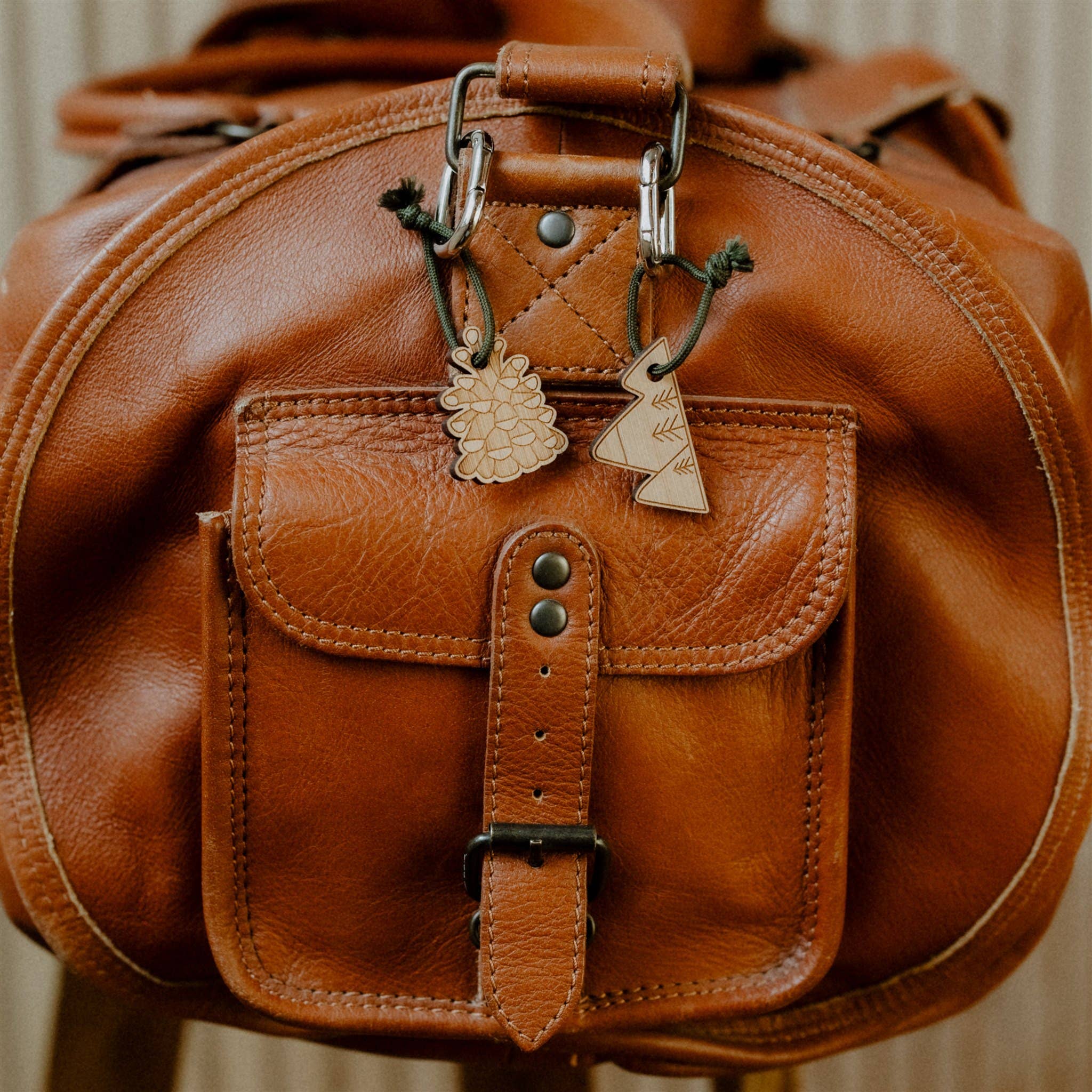 Les Petites Hirondelles - Wholesale Keychain - Unisex - Wooden keychain - Mountain4