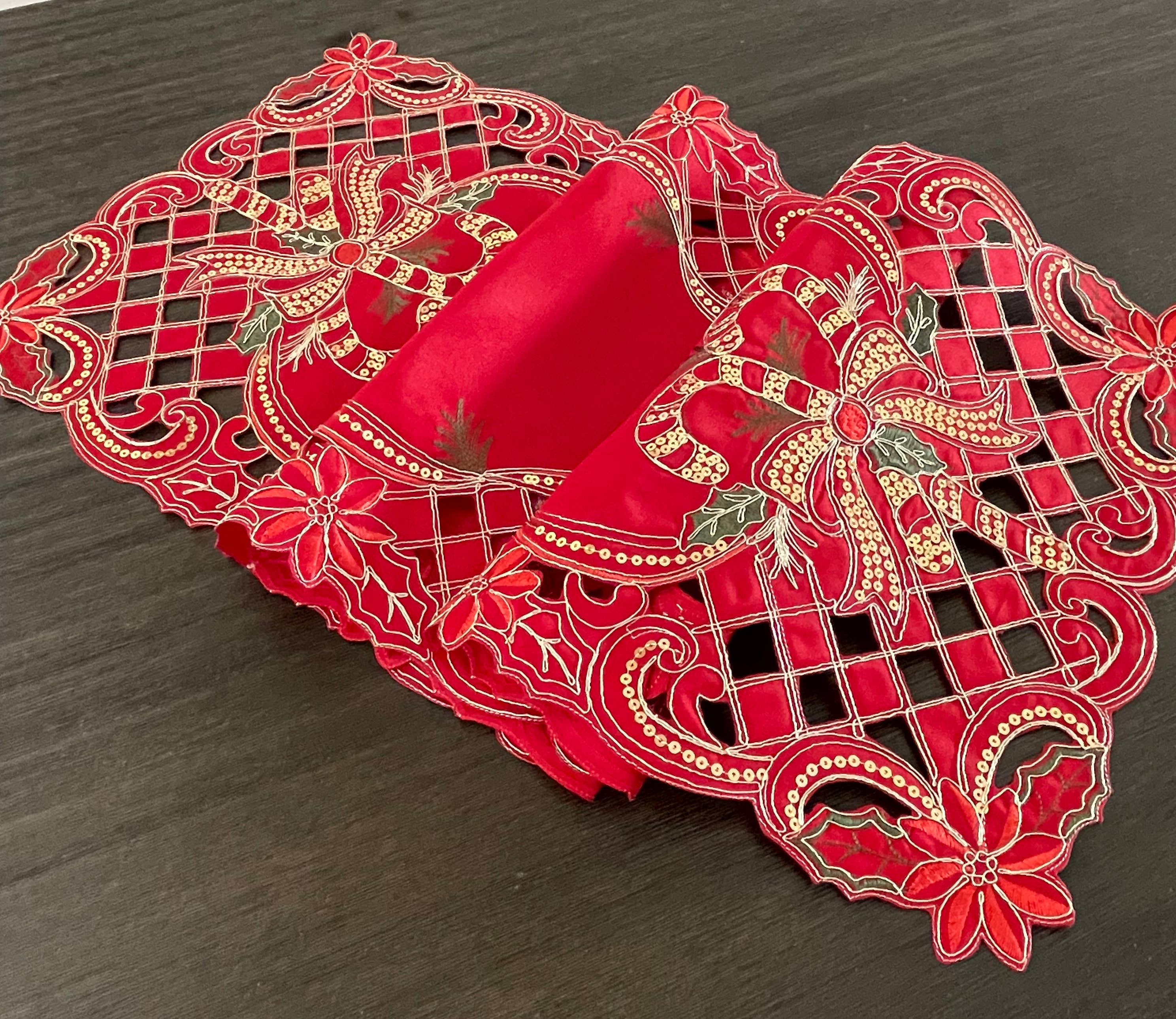 Fennco Styles - Vente Chemins de table - Chemin de table rouge Holly Bow avec motif de Noël 1