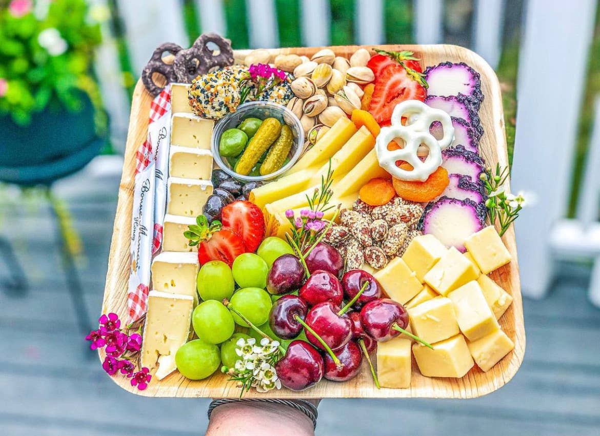 VerTerra Dinnerware - Wholesale Disposable Plate - 10" x 10" VerTerra Square Palm Plate7