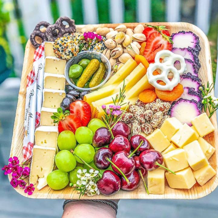 VerTerra Dinnerware - Wholesale Disposable Plate - 10" x 10" VerTerra Square Palm Plate7