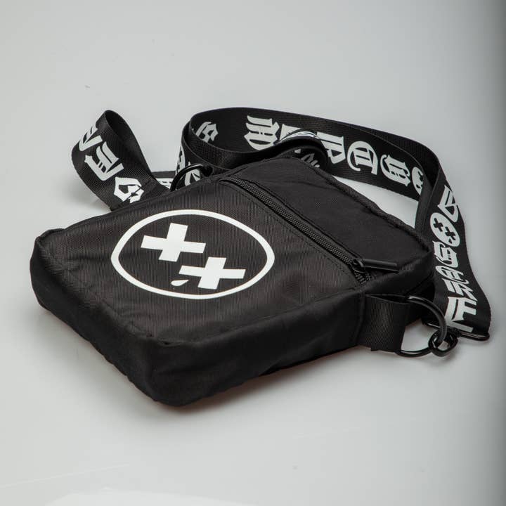 STRAPPED (schoudertas met logo) voor wholesale door Sad Boy Crew