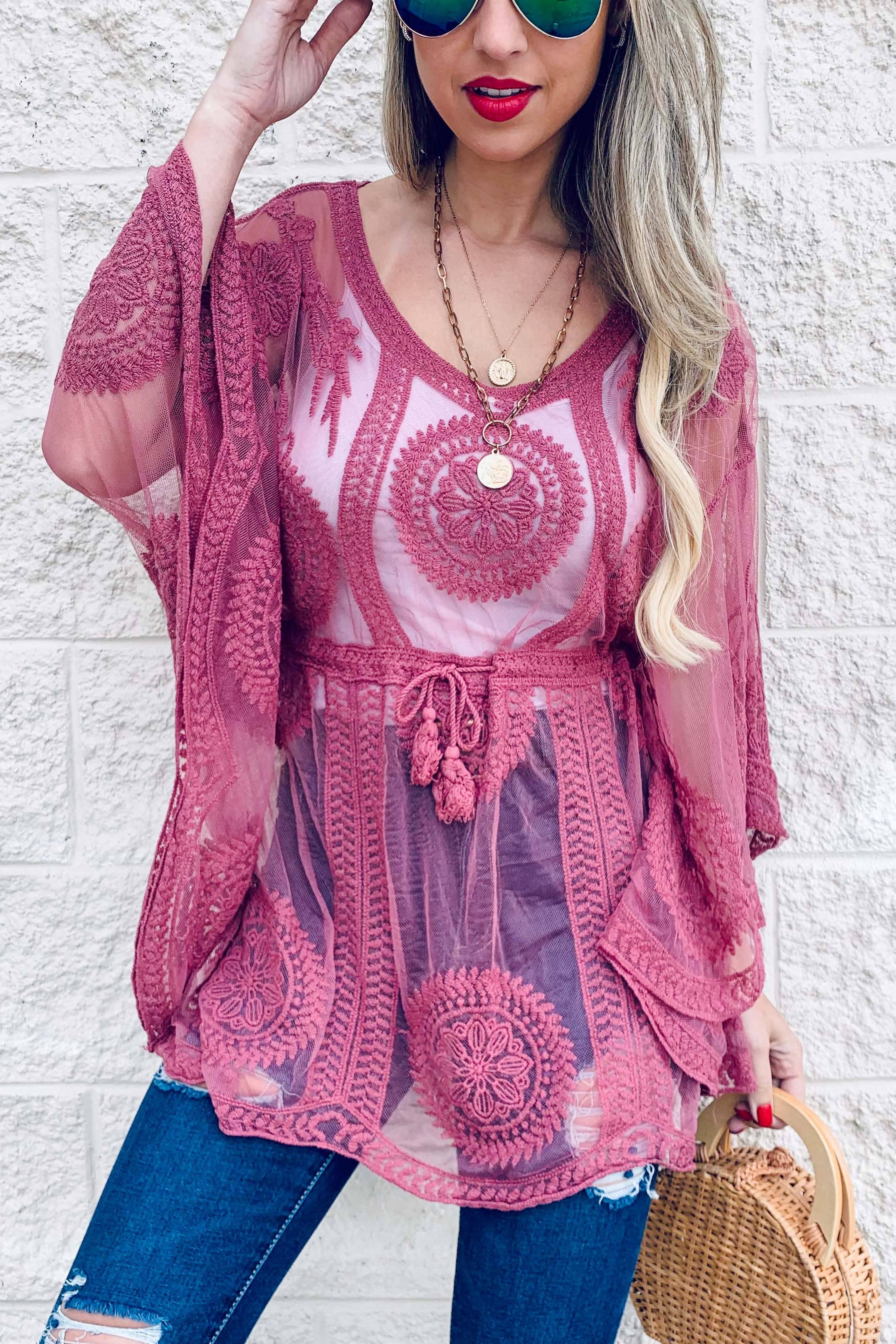 Malva Top trasparente floreale classico color malva con poncho con cintura a nappine in vendita all'ingrosso su Faire3