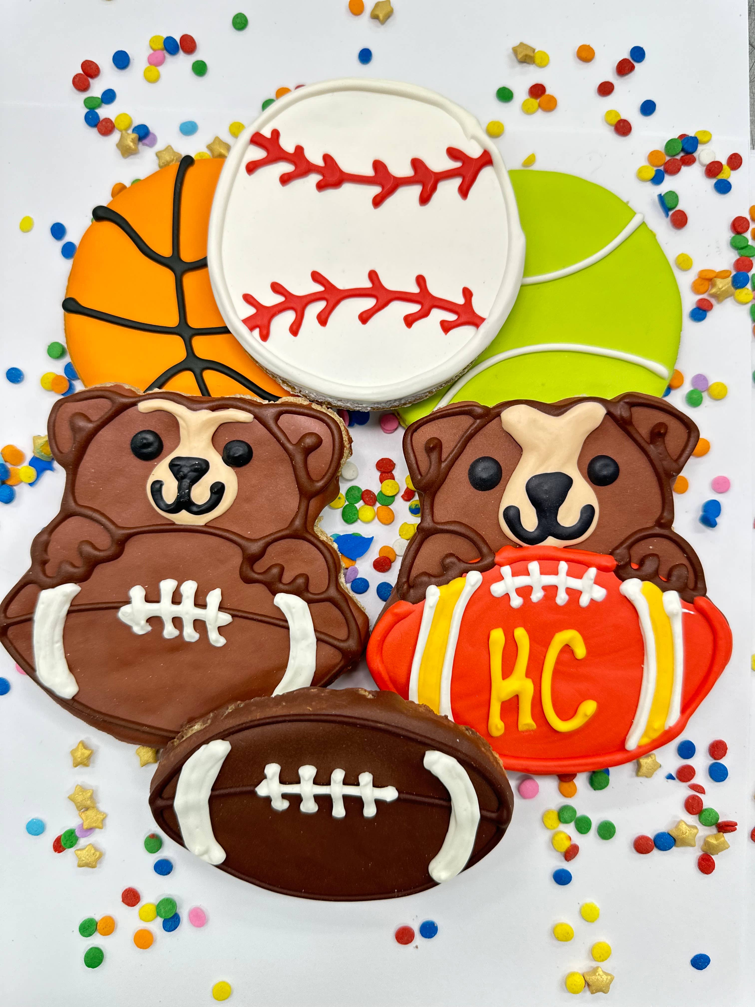 Lucky Biscuit Pet Bakery - Wholesale Pet Treats - Dog - Sports Ball Buffet Cookies11