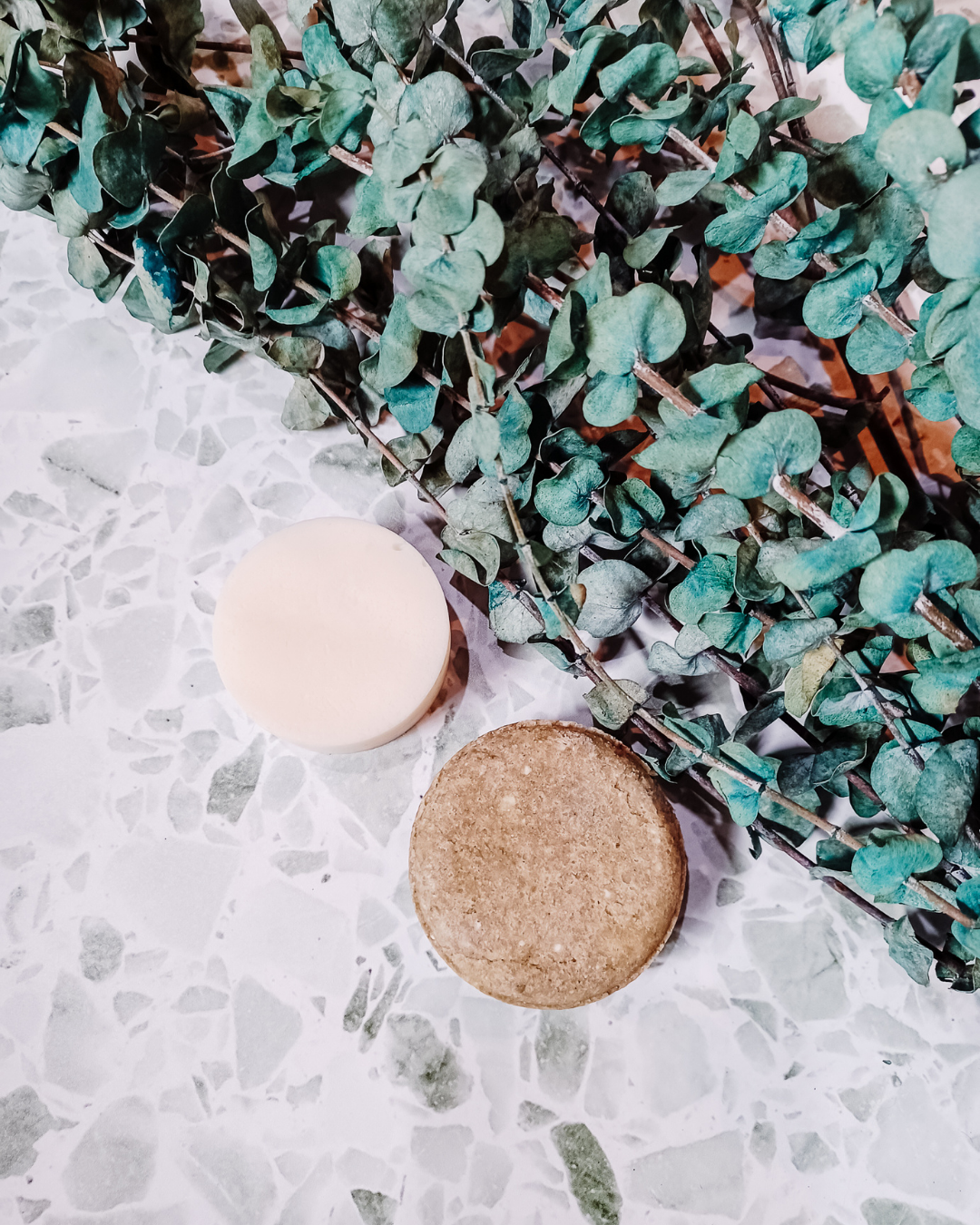 Pearl & Moss Botanicals Inc. - Wholesale Shampoo Puck/Solid Shampoo - Solid Shampoo Bar - Earthling: Restore & Strengthen (Copy)2