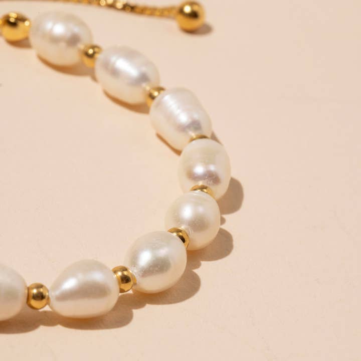 Lilla Haven - Wholesale Beaded bracelet - Pearl Charms Stainless Steel Bracelet