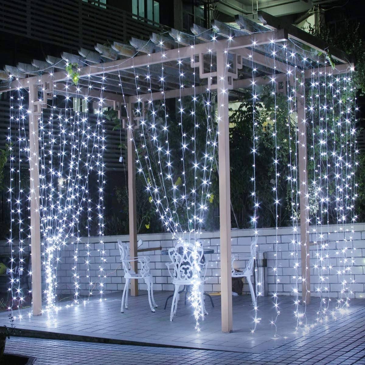 YI LIGHTING LLC - Wholesale String Lights - 6.6ft x 9.8ft LED Curtain String Light 300-LED with Remote2