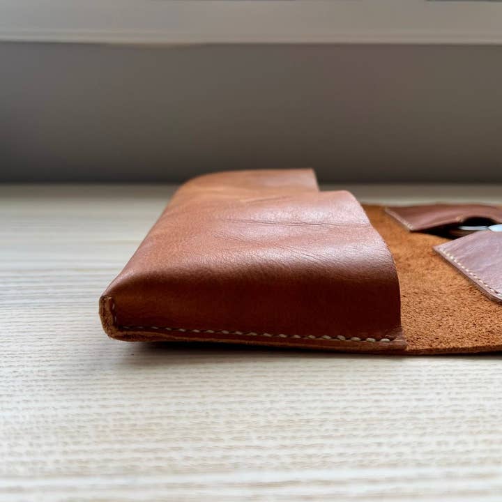 A. M. Aiken - Wholesale Humidor/Cigar Accessory - 4 Cigars Drum-Dyed Leather Cigar Case5