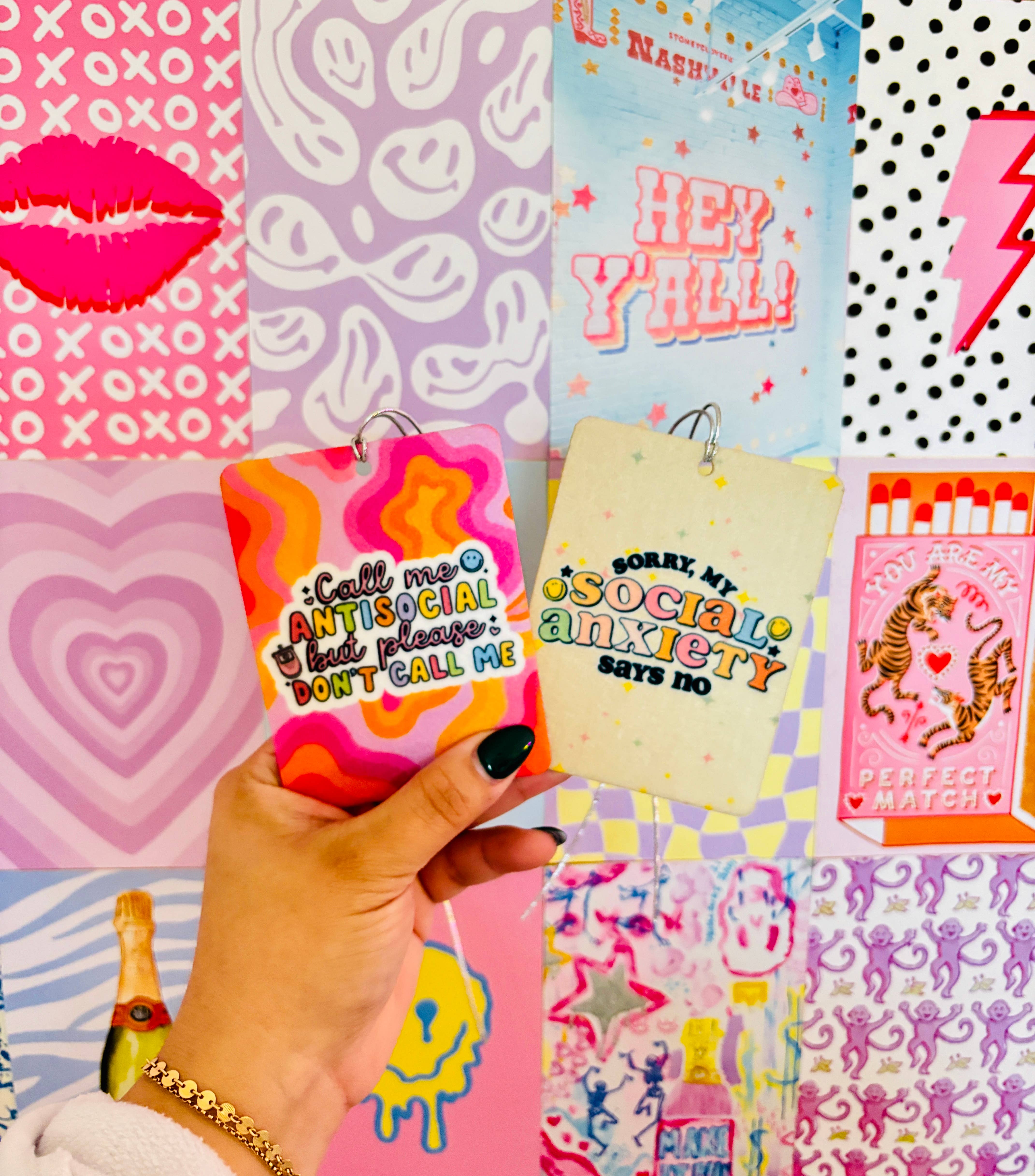 Bizzz Designs - Vendita all'ingrosso Deodorante per auto - Donna - Deodorante per ambienti Girly Preppy Felt Freshies Boutique Freshie3