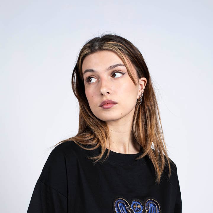 Bibi zwart T-shirt voor wholesale door Lo Neel