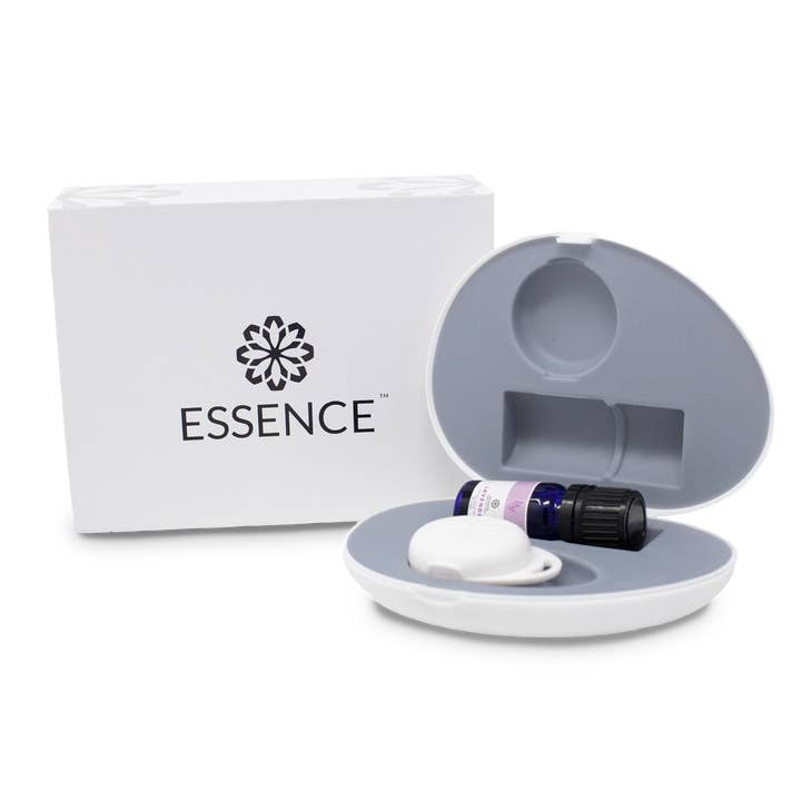 Pearl Travel Case, Soaking Bay, 5mL bottle of Oil & 2 Rings for wholesale by Essence