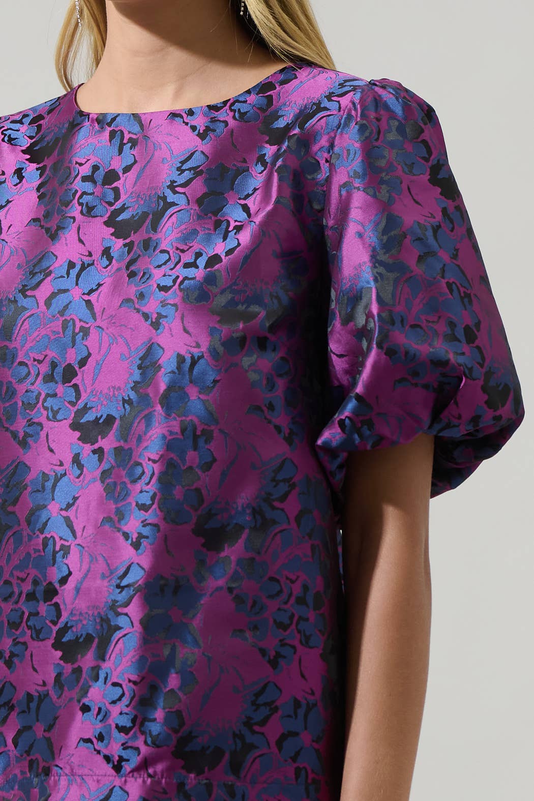 Navy Fuchsia Farrah Jacquard Floral Joi Bubble Top for wholesale on Faire4