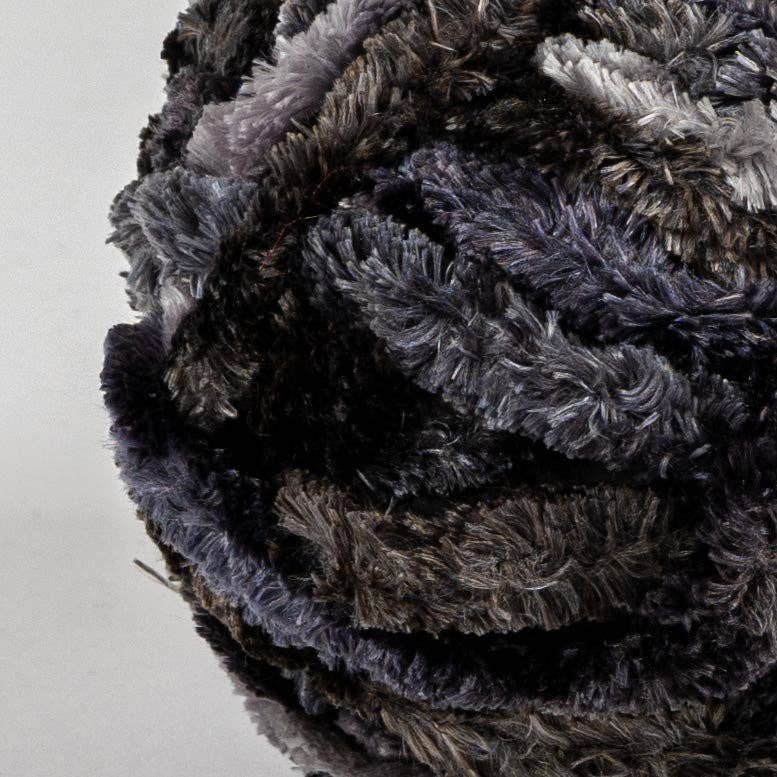 Crafted by Catherine - Wholesale Yarn - Luxe Velvet Yarn | 10.5oz/300g | Super Bulky #6 | Pack of 424