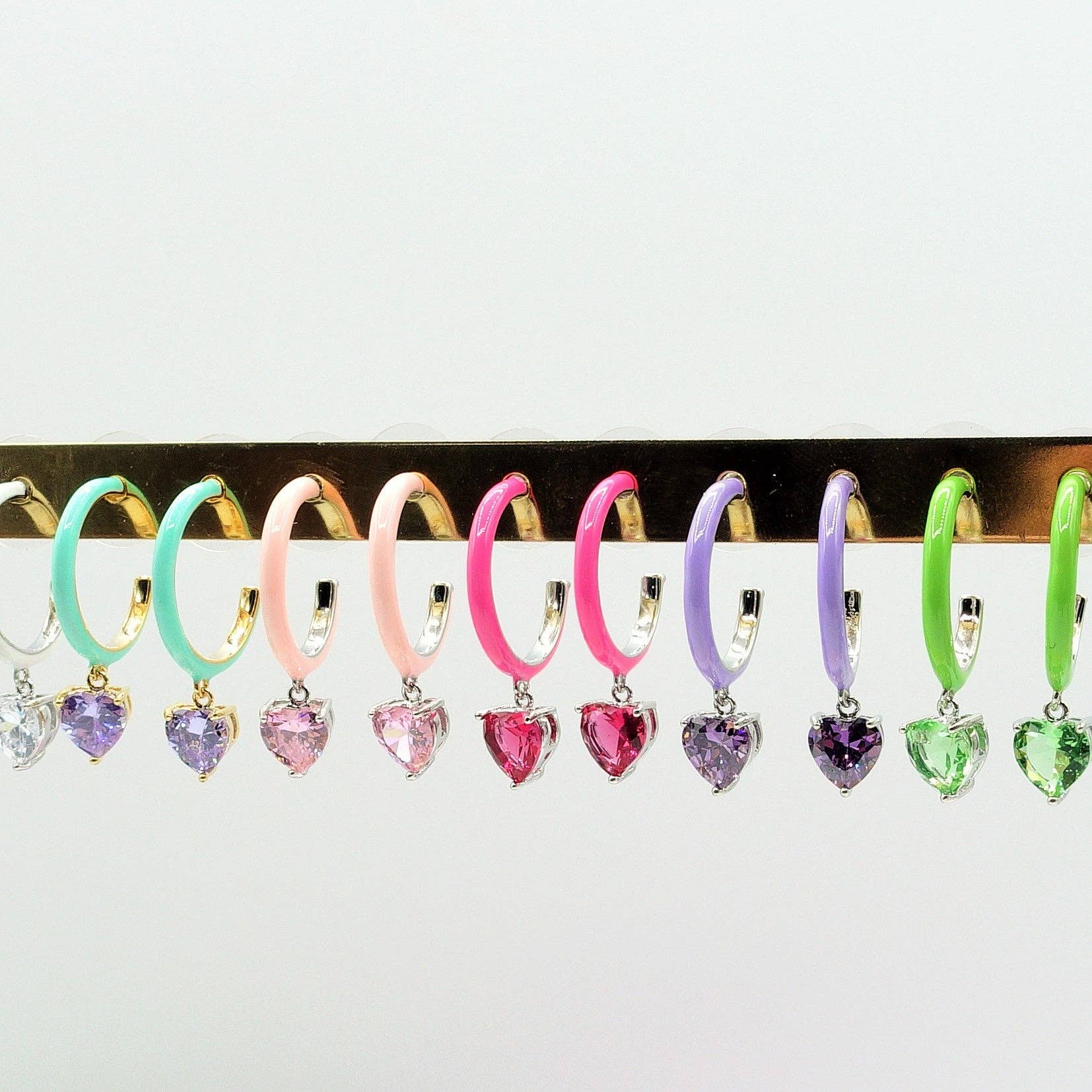 Daemon srls - Wholesale Hoop Earrings - CHERIE FLUO - HOOPS - PAIO orecchini a cerchio smaltati con cubic zirconia a forma di cuore19