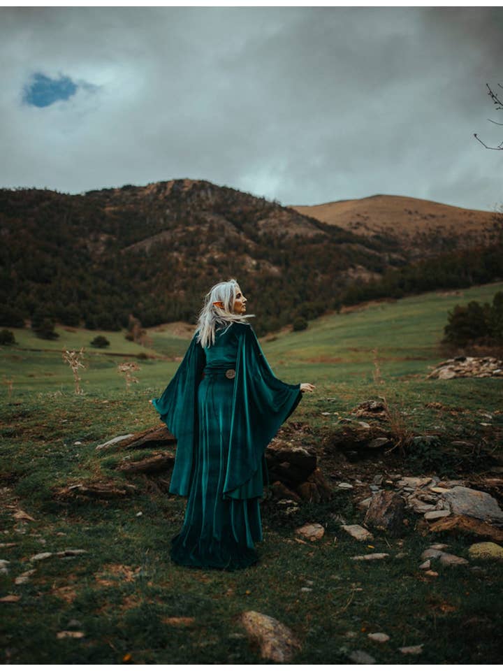 Costurero Real – Disfarce – Mulher por atacado – Vestido de veludo celta élfico verde traje de druida elfo medieval1