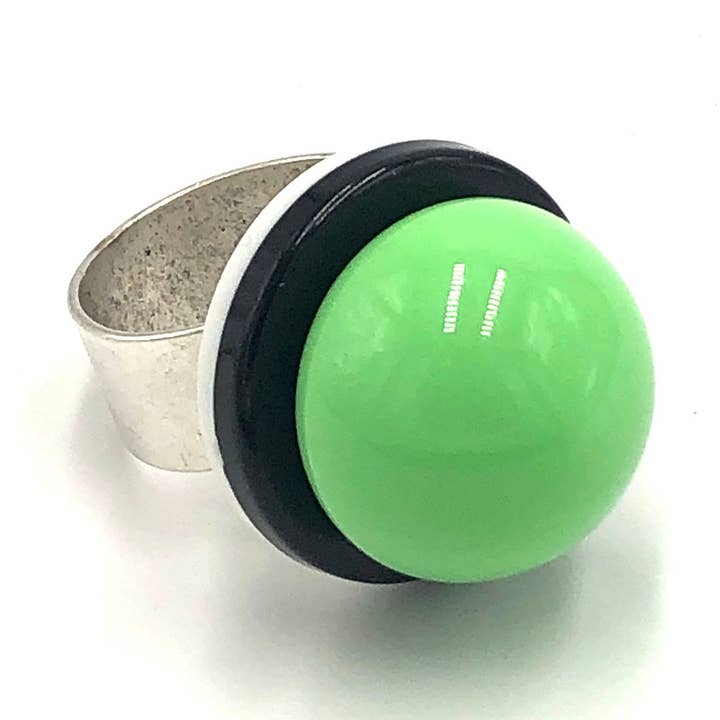 Anillo de cóctel Pop Lucite verde lima para venta al por mayor de Leetie Lovendale