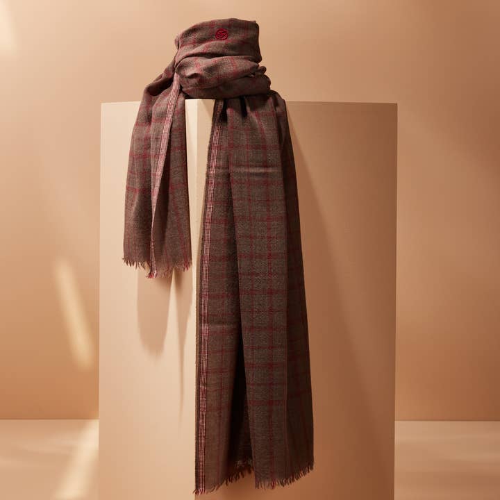 AV08 PARIS - Wholesale Scarf - Men's - ALTYN EMEL MEN'S SCARF — BROWN & RED CHECKS IN WOOL1