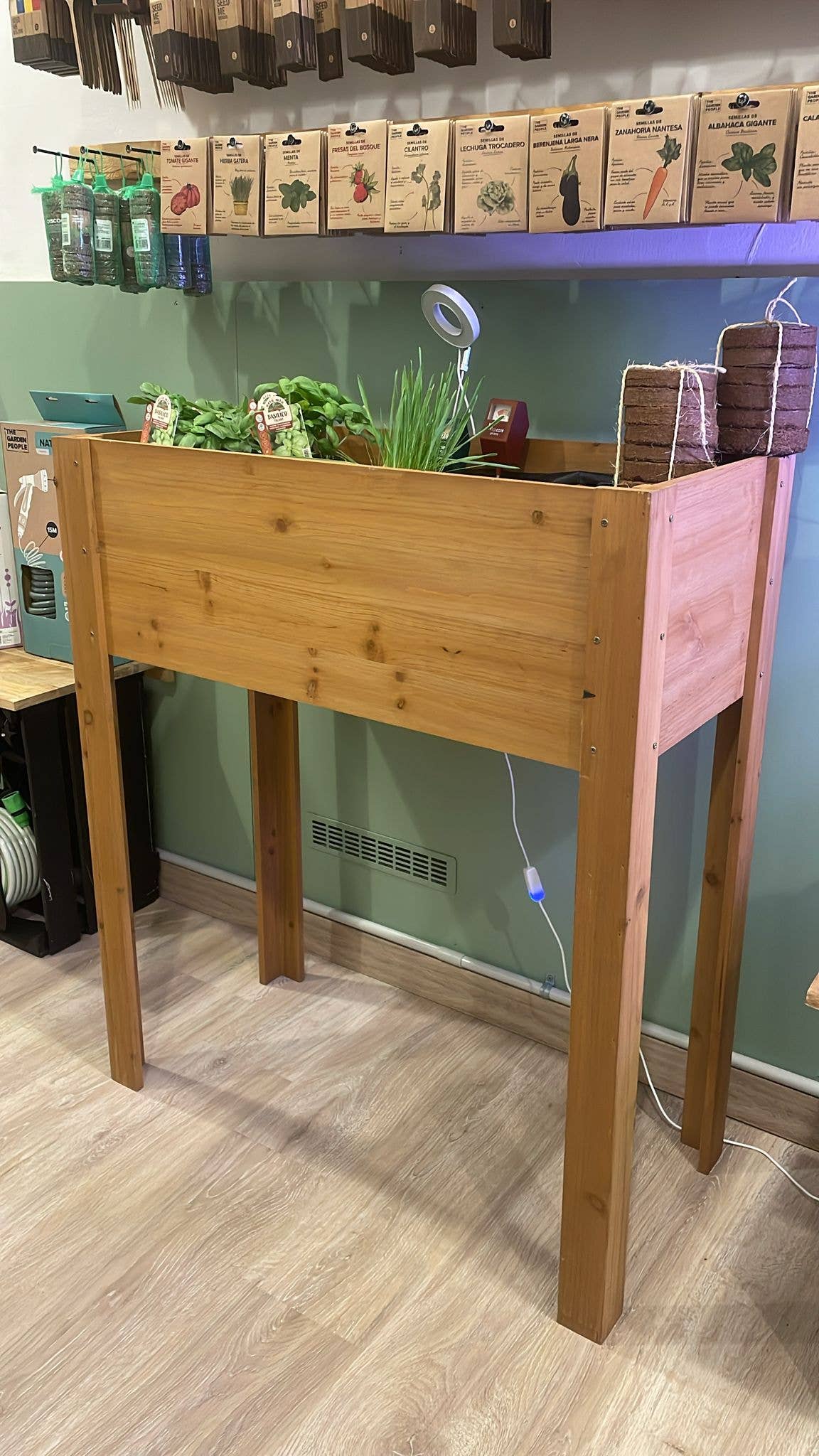 JARDIN Y NATURA OUTDOOR & GARDEN PRODUCTS SL - Wholesale Planter Box - Wooden Raised Garden Bed3