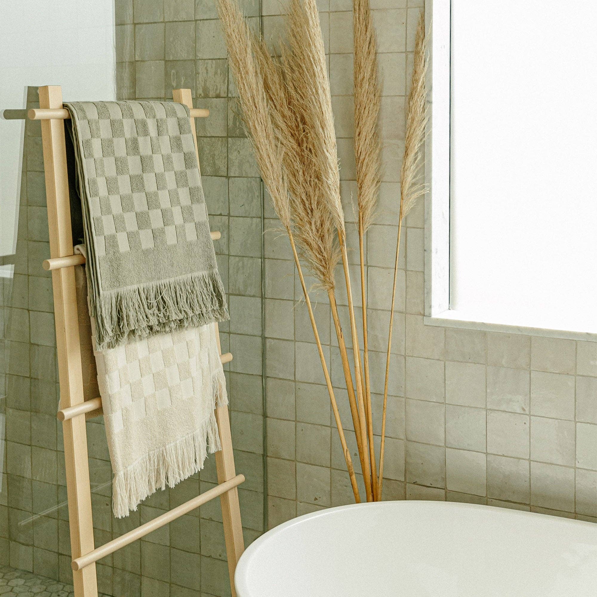 Happy Place Brand - Wholesale Bath Towel - Organic Checkered Bath Towel8