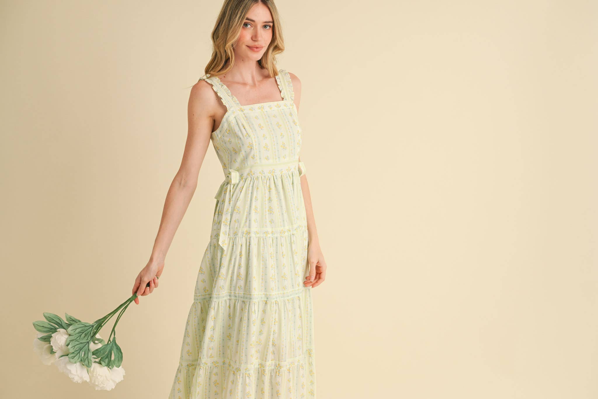 &MERCI - Wholesale Dress - Women's - RUFFLED STRAP FLORAL MIDI DRESS WITH SIDE TYING BOWS MDR358617