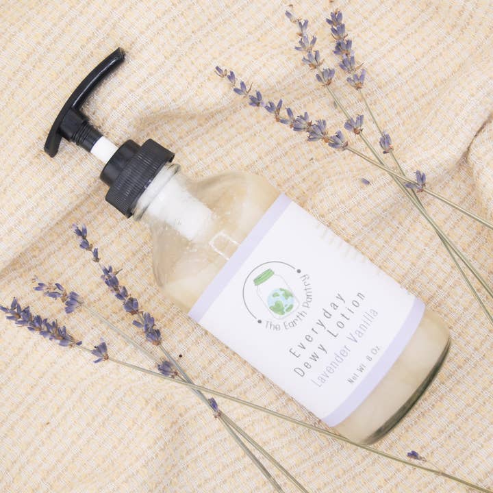 Alltägliche Tau-Lotion - 8oz Flasche für den Großhandel von The Earth Pantry