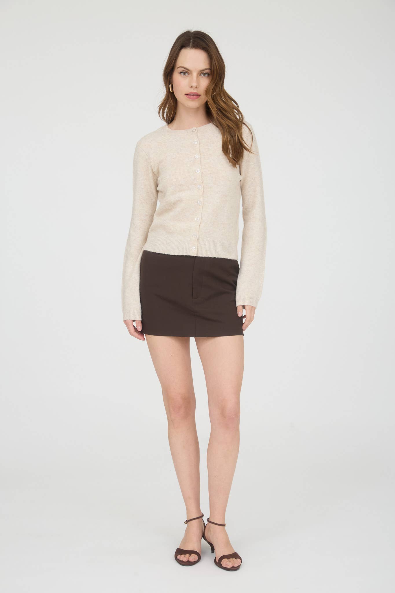 The Workshop Studio - Vente Pull en maille – femme - GILET À MANCHES LONGUES AVEC BOUTONS ET COL ROND27