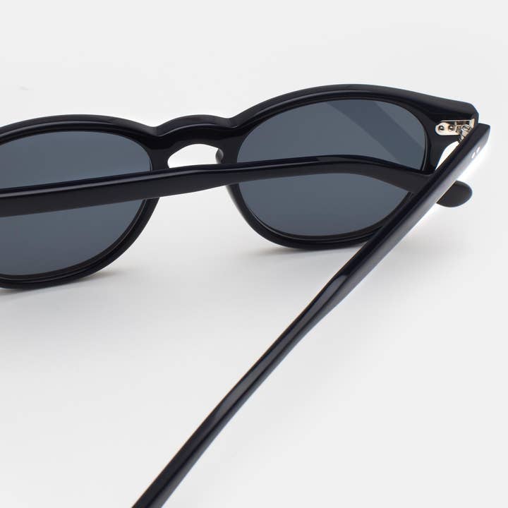 FORA - Wholesale Sunglasses - Unisex - Unisex Square Sunglasses | Hero | Acetate23