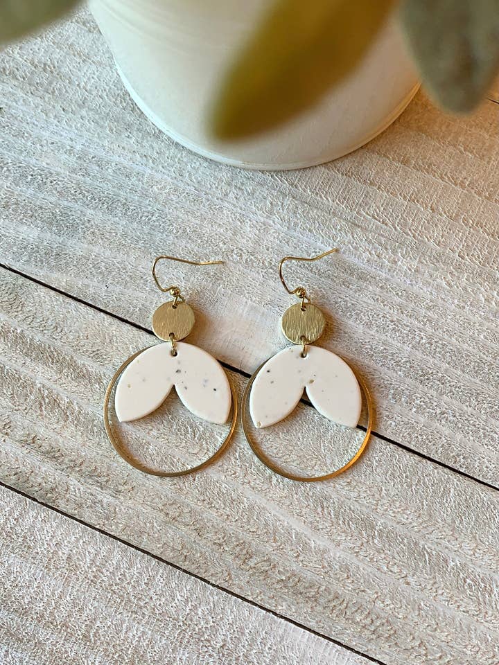 Tulip - Cuelga de arcilla polimérica para venta al por mayor de Clover + Coast Designs