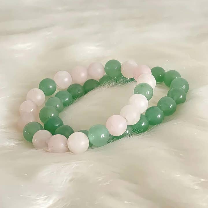 Bracelets en pierres précieuses - Aventurine verte, perles de quartz rose pour la vente par EshnaDesign