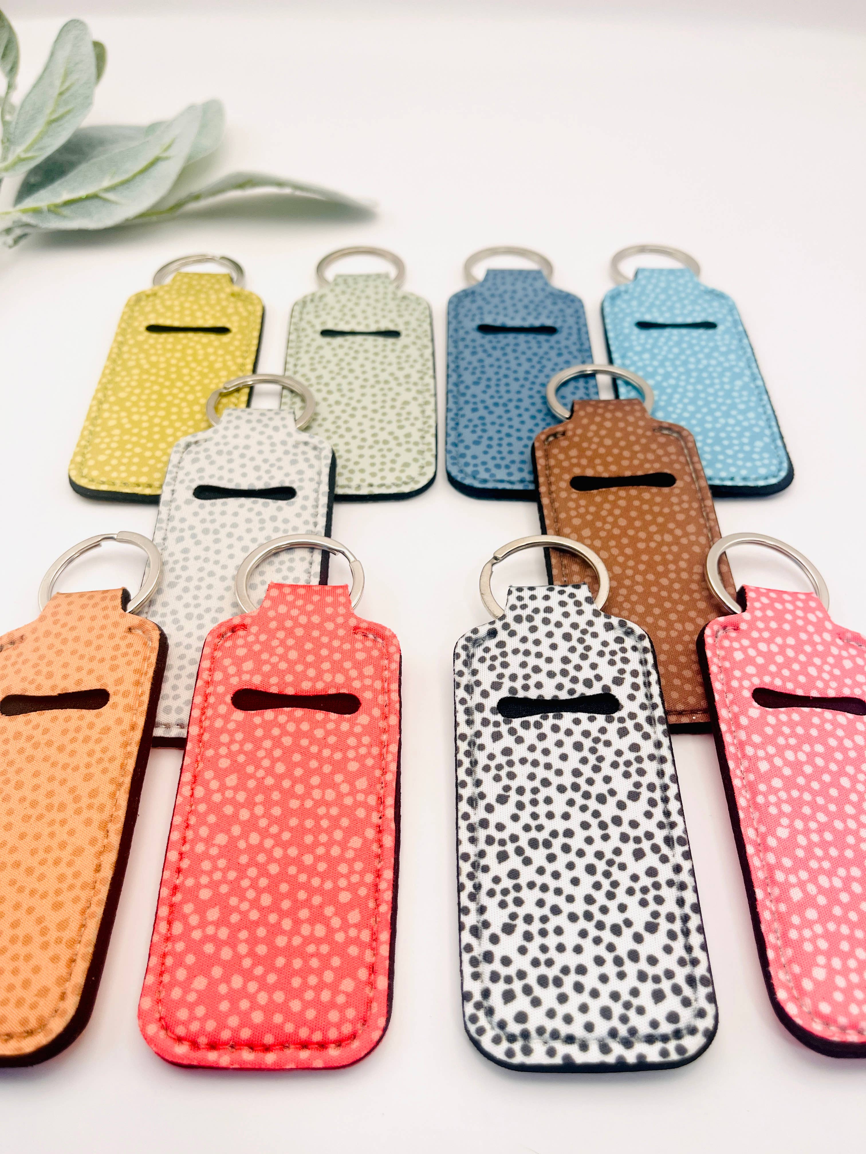 MarissaDDesigns – Estojo/suporte para protetor labial por atacado – Porta-batom com padrão de bolinhas – Porta-chaves fofo e prático11