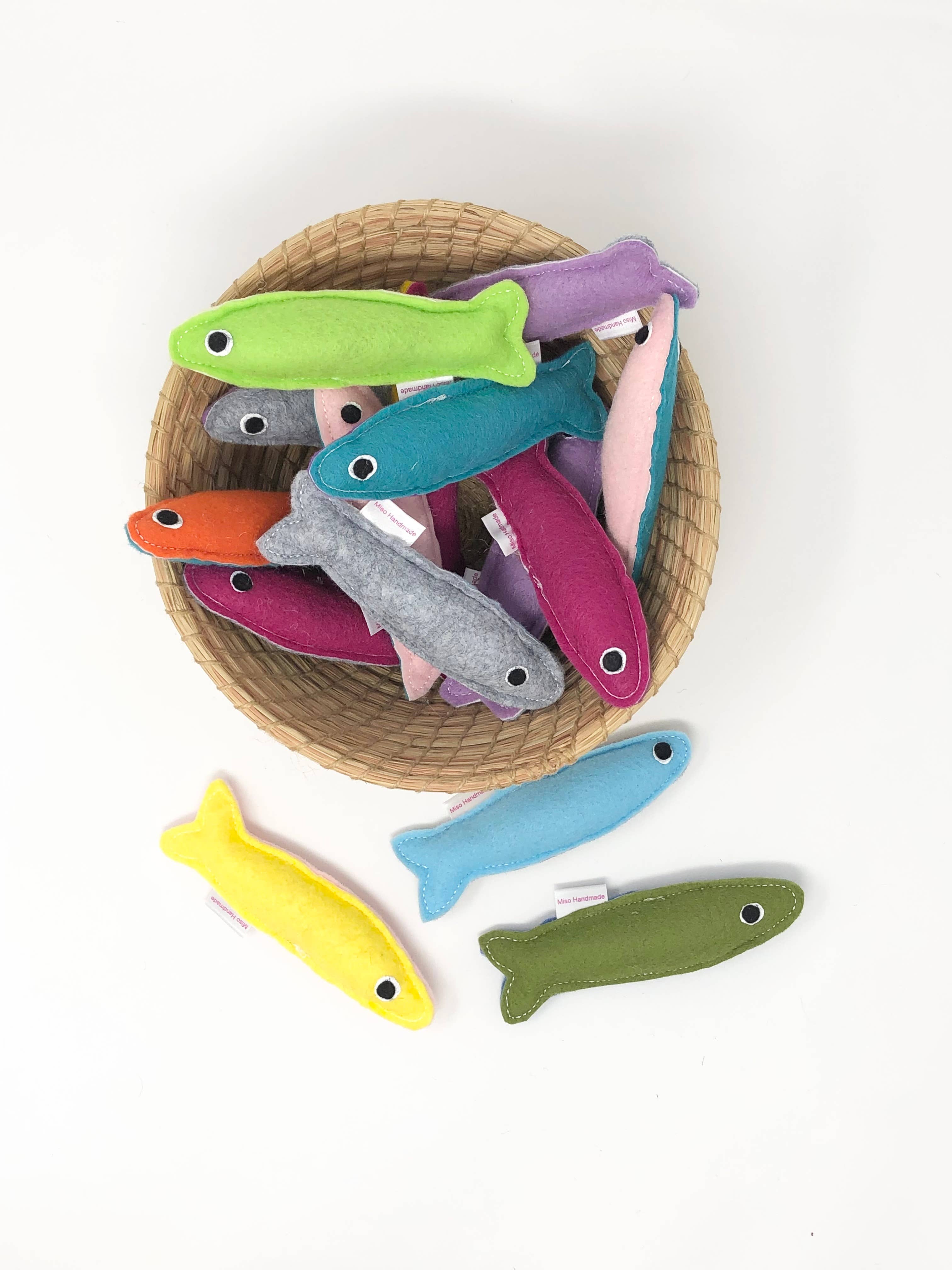 Miso Handmade - Wholesale Pet Toy - Cat - Wool Catnip Sardines s/3 & Bulk1