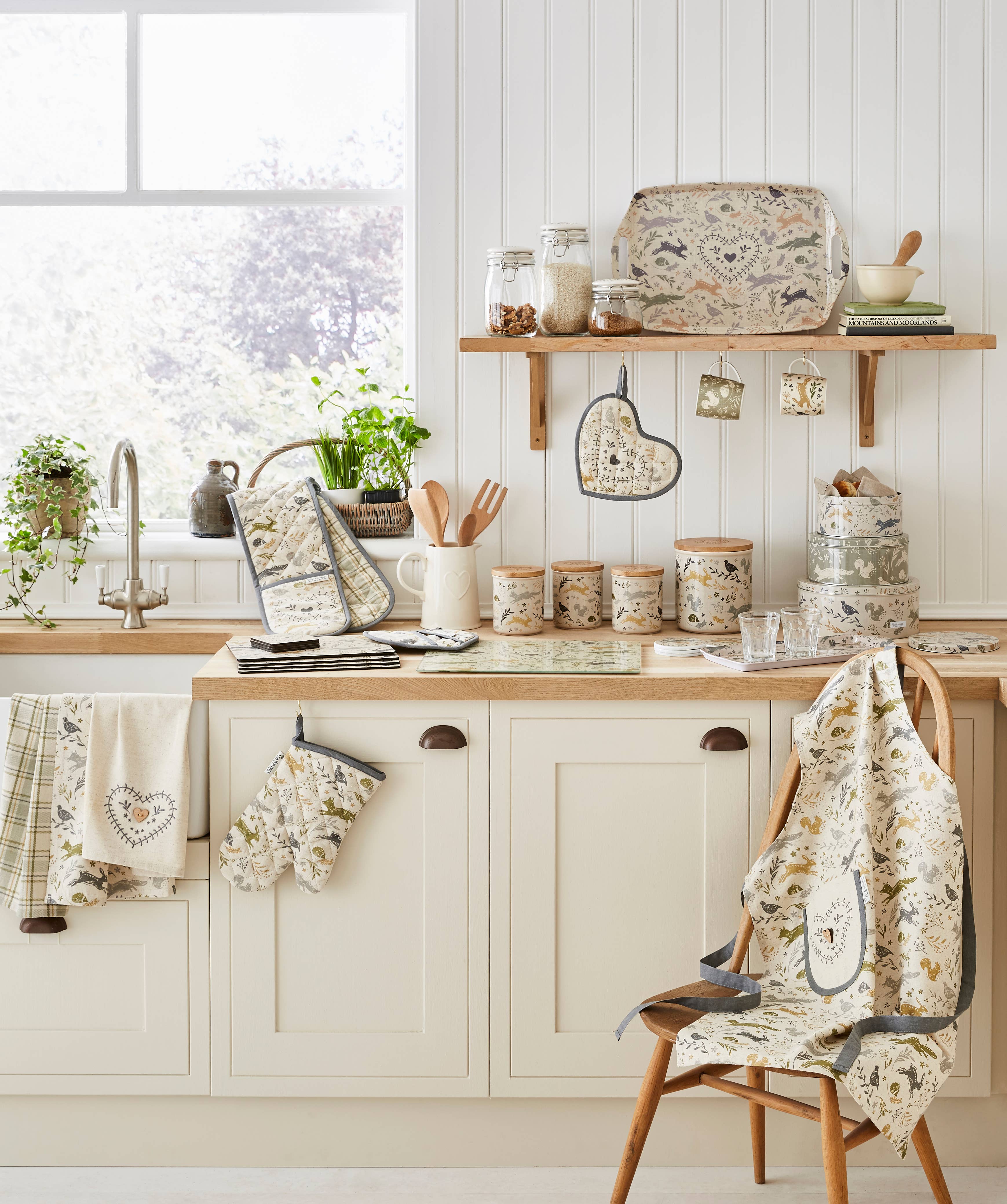 Multi 1.0l Glass Jar with Push Bamboo Lid Woodland for wholesale on Faire1