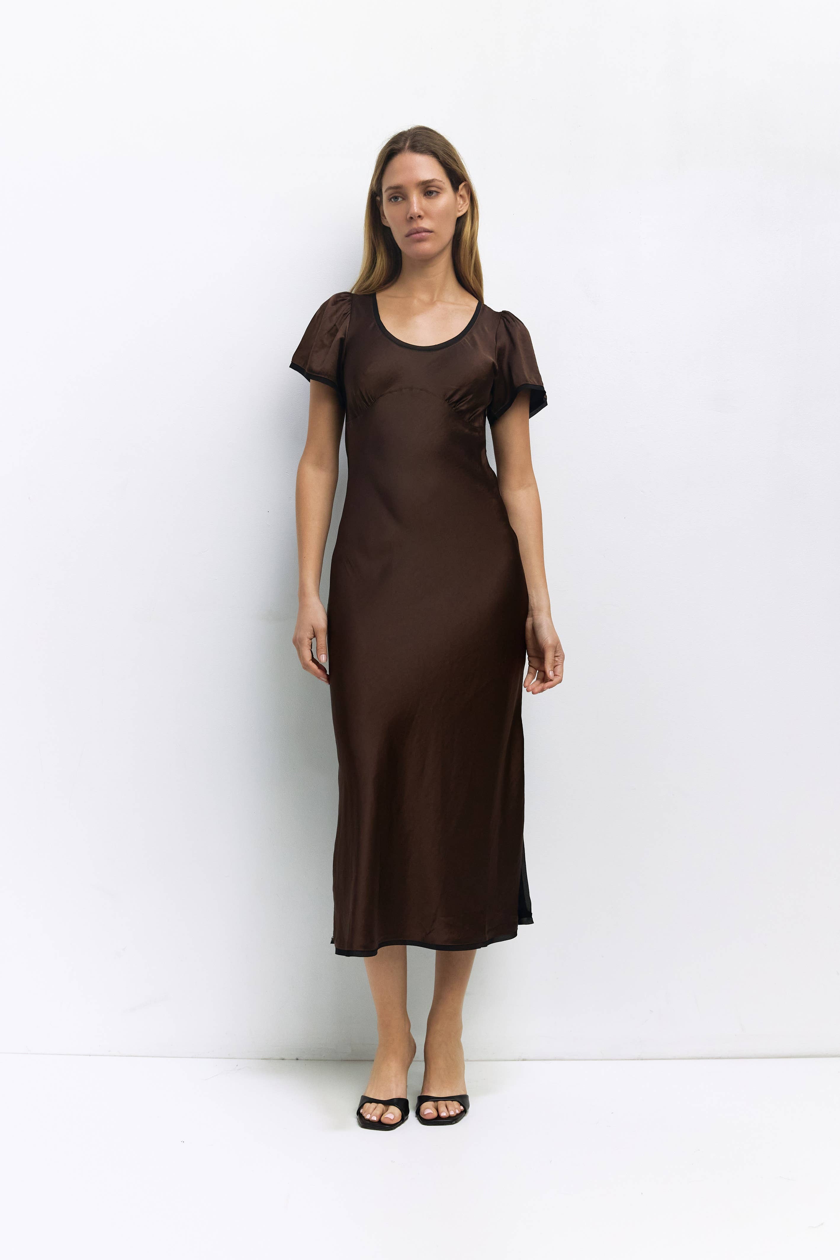 MOD REF - Vendita all'ingrosso Vestito - Donna - L'abito Stephanie | Abito in raso con bordo a contrasto0