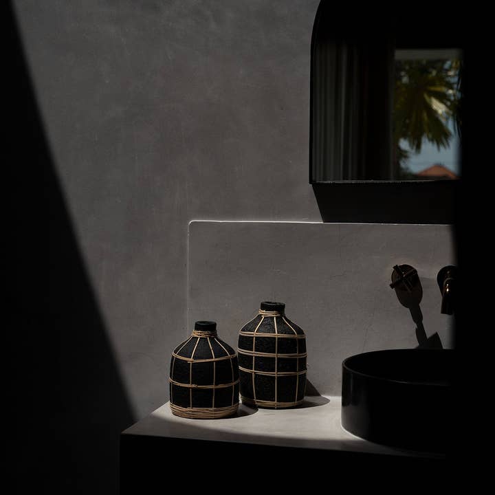 Bazar Bizar Living - Wholesale Vase - The Whoopy Vase - Black Natural - S1