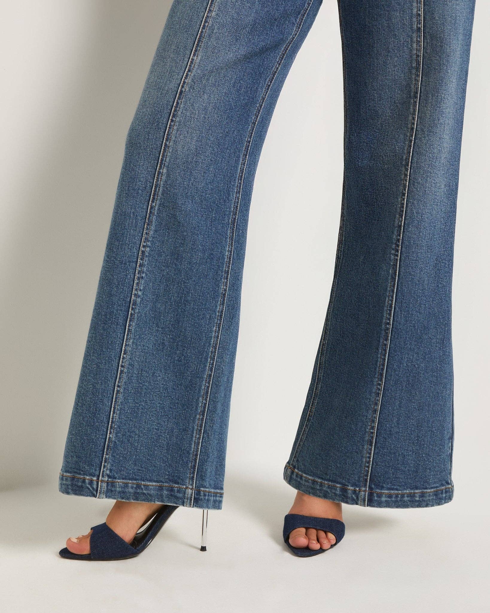 Seventy Eight and Sunny (SEAS) - Wholesale Jeans - Women's - Nomad Flare Jean8